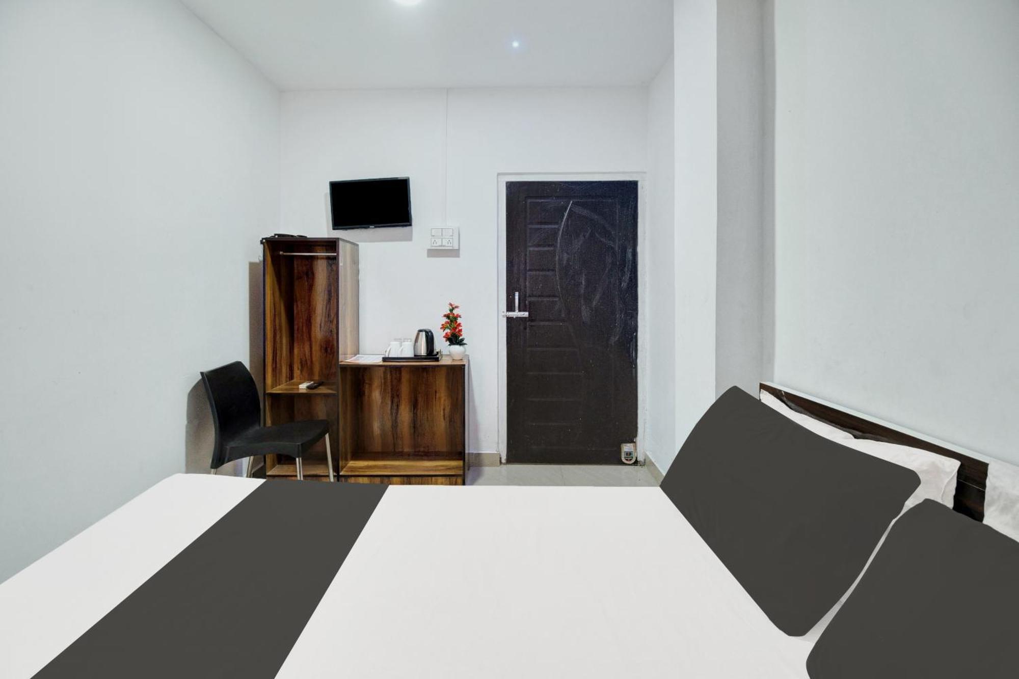 Hotel O Royal Regency, Pathsala Dalaigaon Eksteriør bilde